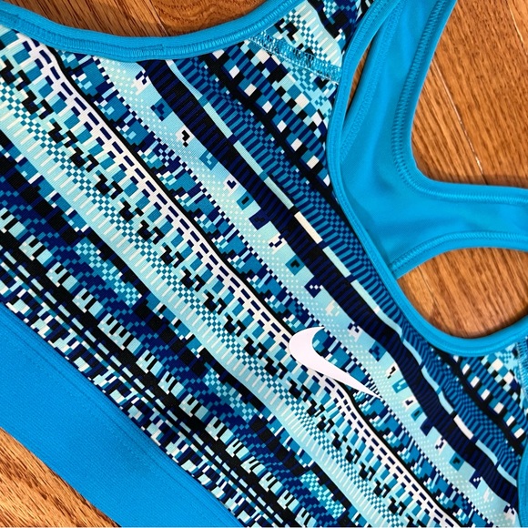 Nike Pro Dri-Fit Sports Bra - Picture 3 of 4